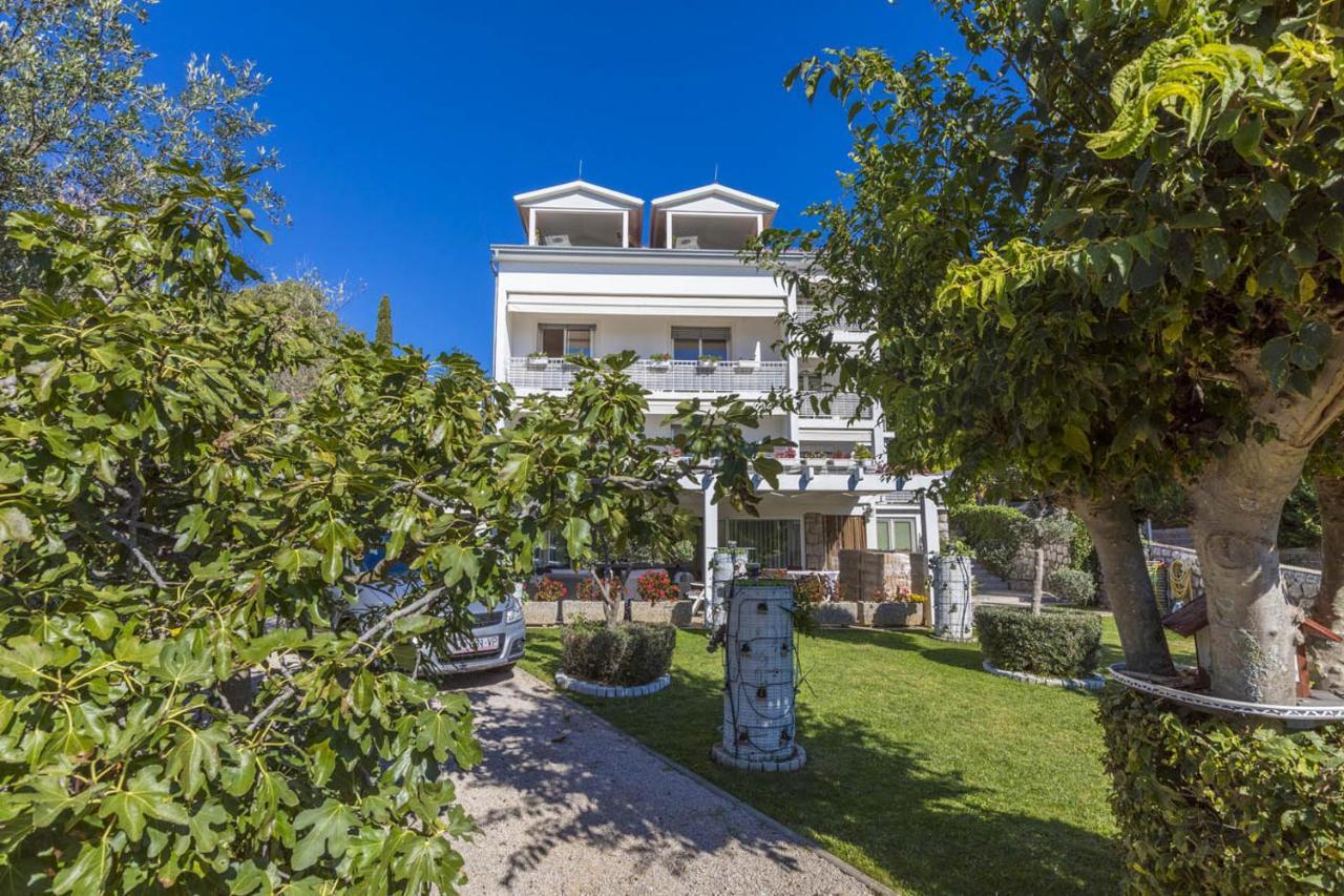 Ivan & Anka Apartments Bojko Selce Exterior foto