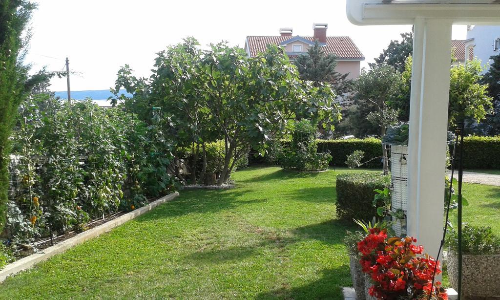 Ivan & Anka Apartments Bojko Selce Exterior foto