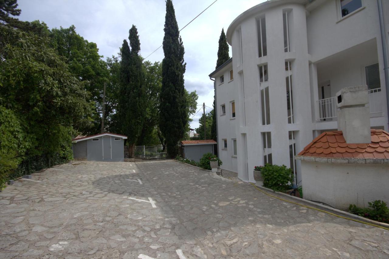 Ivan & Anka Apartments Bojko Selce Exterior foto