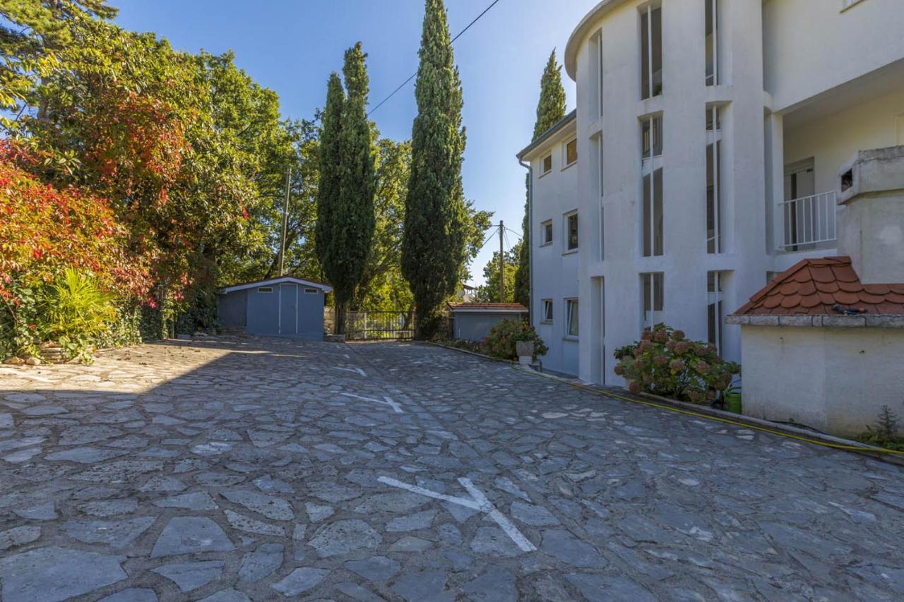Ivan & Anka Apartments Bojko Selce Exterior foto